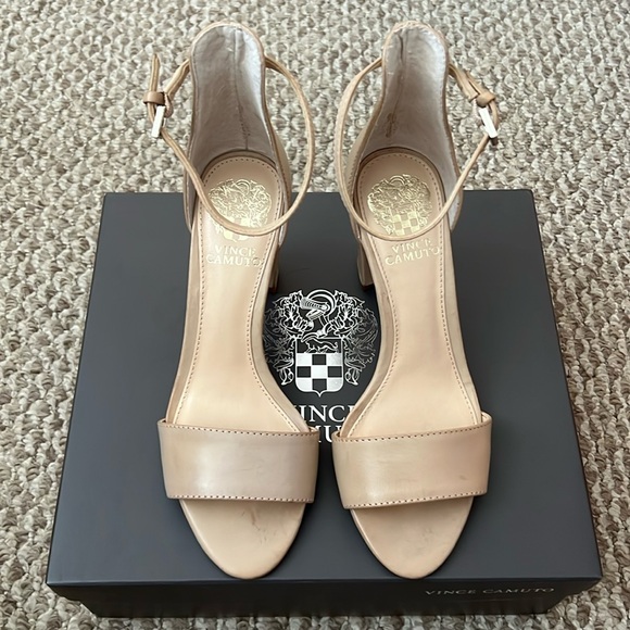 Vince Camuto Nude Heels Size 6 - Picture 2 of 6